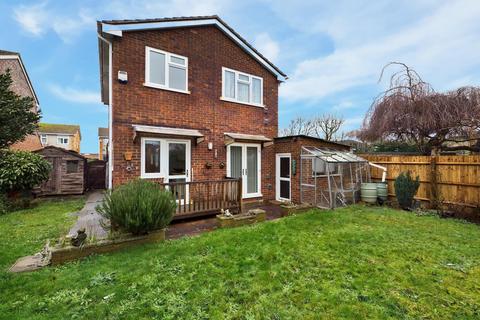 6 Daventry Close, Colnbrook, Slough, SL3 0PW