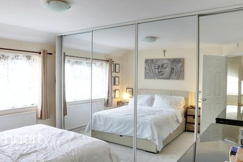 41 Friar Road, Hayes, UB4 9BZ