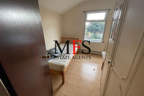 undefined, Tachbrook Road, Southall, UB2
