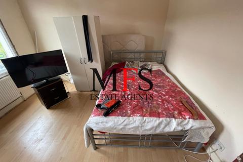 undefined, Tachbrook Road, Southall, UB2