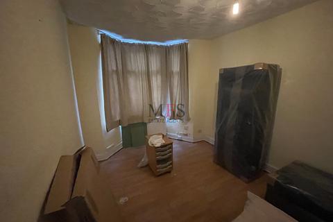 undefined, Tachbrook Road, Southall, UB2