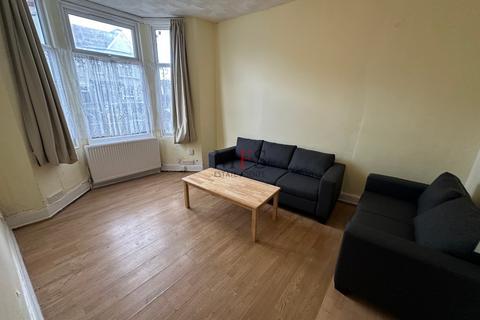 undefined, Tachbrook Road, Southall, UB2