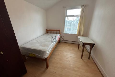 undefined, Tachbrook Road, Southall, UB2