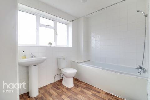 13 Westlands Close, Hayes, UB3 4PX