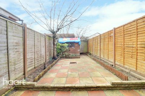 13 Westlands Close, Hayes, UB3 4PX