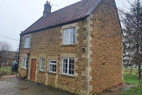 3 bedroom detached house to rent, Love Lane, Caythorpe, NG32