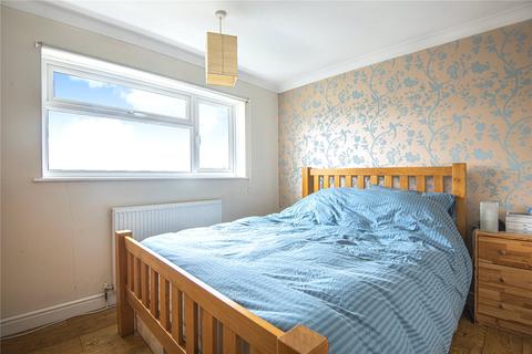 8 Lyndhurst Close, Winchester, SO22 6NA