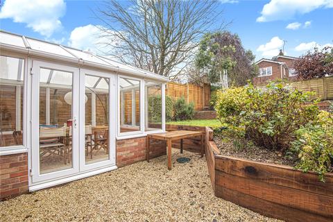 8 Lyndhurst Close, Winchester, SO22 6NA