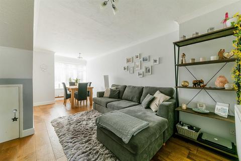 1 Atherley Way, Whitton, Hounslow, TW4 5NG