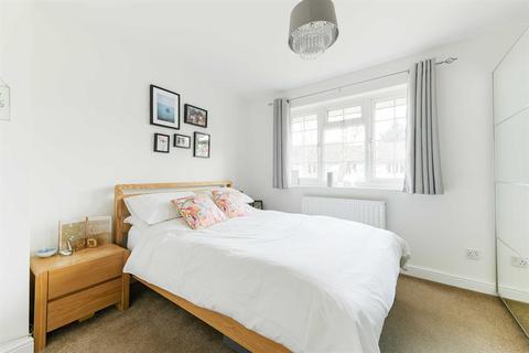 1 Atherley Way, Whitton, Hounslow, TW4 5NG