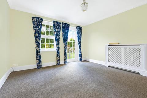12 Burleigh Park, Cobham, KT11 2DU