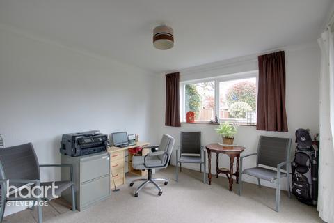 3 Marlowe Close, Stevenage, SG2 0JJ
