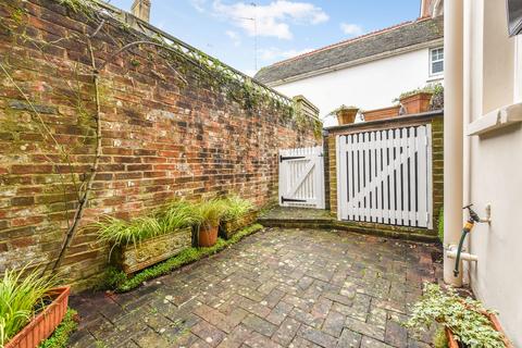 Eagle House Cottage Edinburgh Square, Midhurst, GU29 9NL