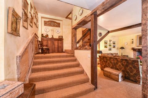 Eagle House Cottage Edinburgh Square, Midhurst, GU29 9NL