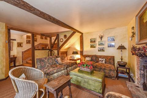 Eagle House Cottage Edinburgh Square, Midhurst, GU29 9NL