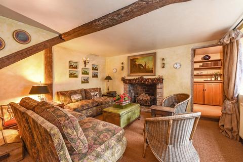 Eagle House Cottage Edinburgh Square, Midhurst, GU29 9NL