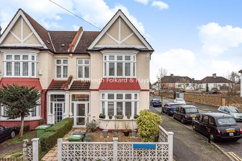 70 Arran Road, London, SE6 2NN