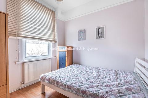 70 Arran Road, London, SE6 2NN