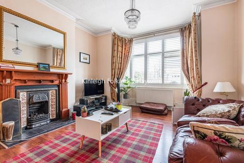 70 Arran Road, London, SE6 2NN