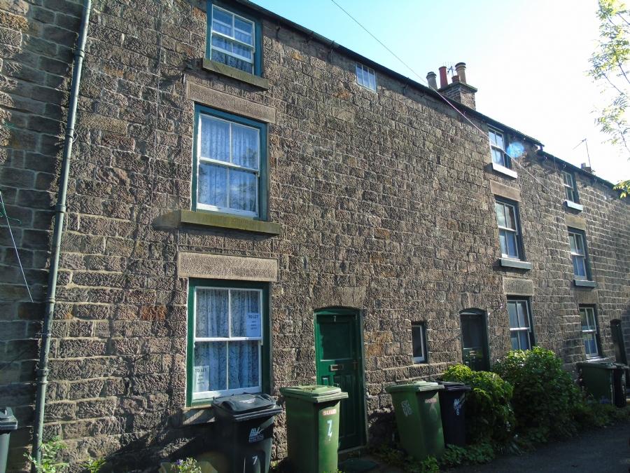 CROWN TERRACE, BRIDGE STREET, BELPER 3 bed terraced house £675 pcm (£156 pw)