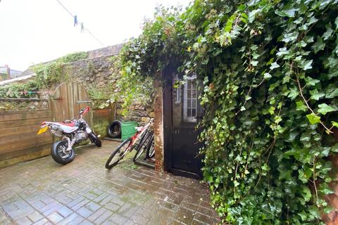 28 Gracious Street, Knaresborough, HG5 8DS