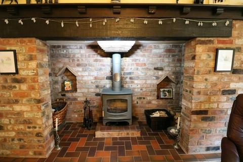 101 Houndsfield Lane, Wythall, Birmingham, B47 6LX