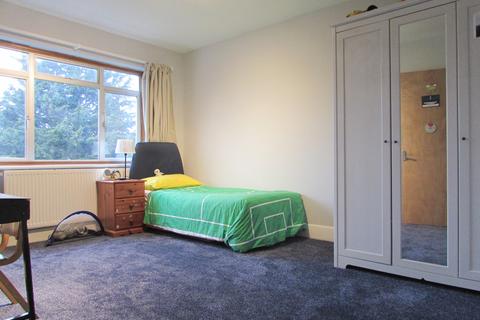 40 Cambridge Road, Carshalton, SM5 3QS