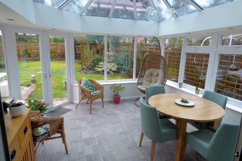 9 Caesars Way, Broadstone, BH18 9DP