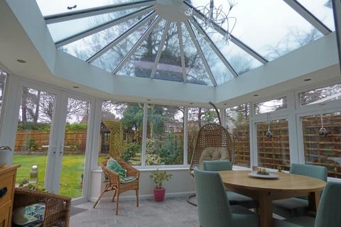 9 Caesars Way, Broadstone, BH18 9DP