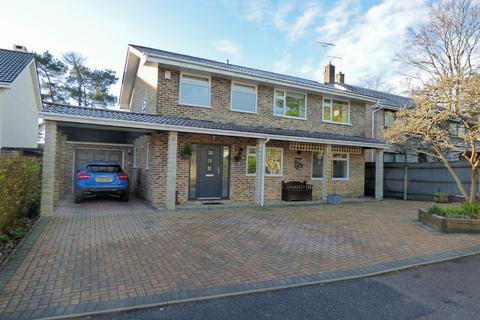 9 Caesars Way, Broadstone, BH18 9DP