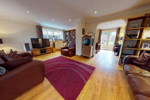 8 Bryn Calch, Morganstown, Cardiff, CF15 8FD