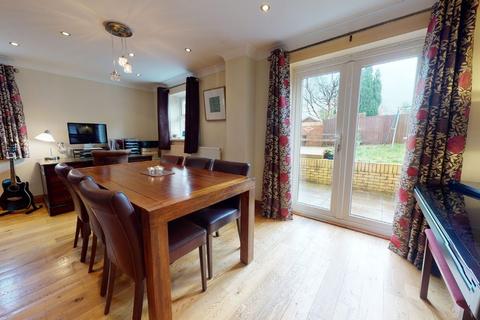 8 Bryn Calch, Morganstown, Cardiff, CF15 8FD