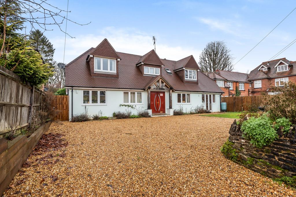 Oakdene Road, Godalming 5 bed detached house £995,000