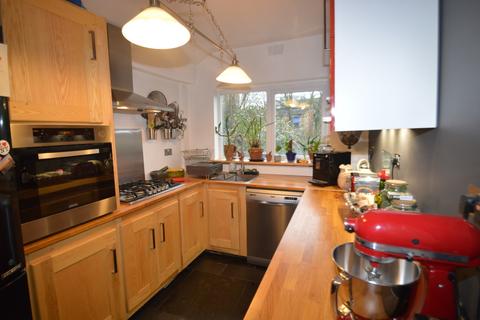 60 Bramblebury Road, Plumstead, London, SE18 7TG