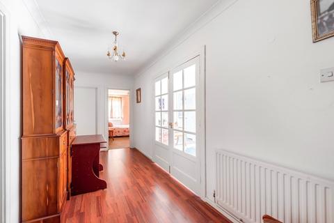 3, Greville Lodge Broadhurst Avenue, Edgware, HA8 8TL