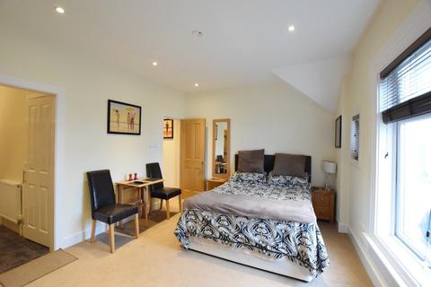 Flat 13, Kerley Court, 3 Kerley Road, Bournemouth, BH2 5DW