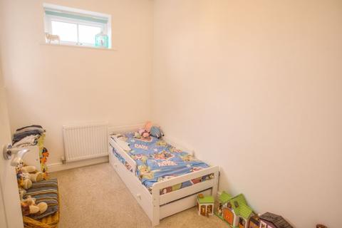 77 Bartletts Elm, Langport, TA10 9BS