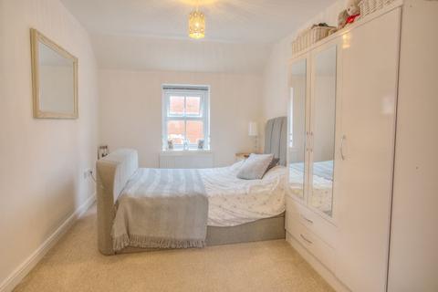 77 Bartletts Elm, Langport, TA10 9BS