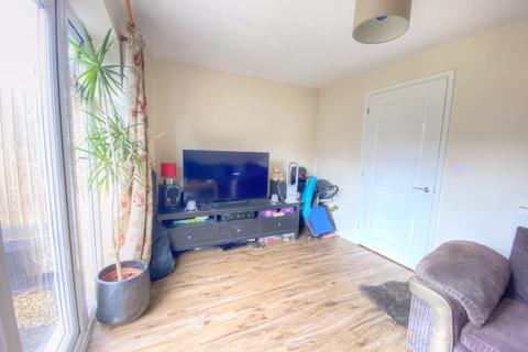 48 Bryn Celyn, Llanharry, Pontyclun, CF72 9ZE