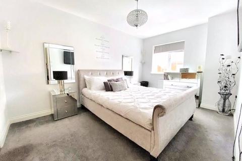 114 Hindmarch Crescent, Hedge End, Southampton, SO30 0AP