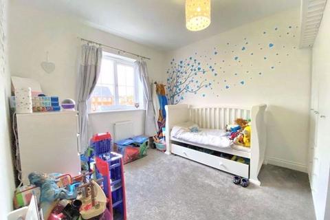 114 Hindmarch Crescent, Hedge End, Southampton, SO30 0AP
