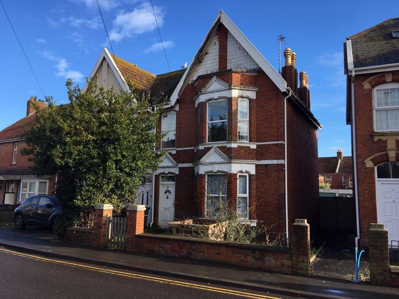 Oxford Street, BurnhamOnSea 4 bed semidetached house £169,950