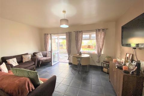 1 Amroth Road, Cardiff, CF5 5DR
