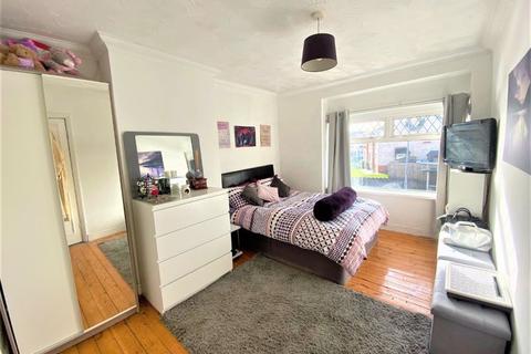 1 Amroth Road, Cardiff, CF5 5DR