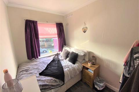 1 Amroth Road, Cardiff, CF5 5DR