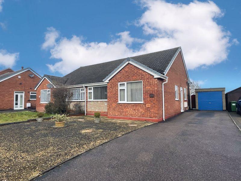 Sutherland Road, Cheslyn Hay Walsall... 3 bed semidetached bungalow