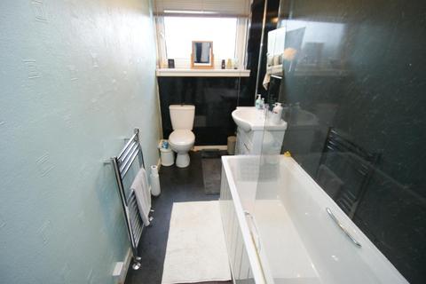 Flat 2/2, 30 Heathcot Avenue, Glasgow, G15 8NU