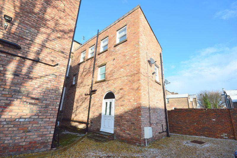 3133 Ivanhoe Road, Liverpool 2 bed apartment £185,000