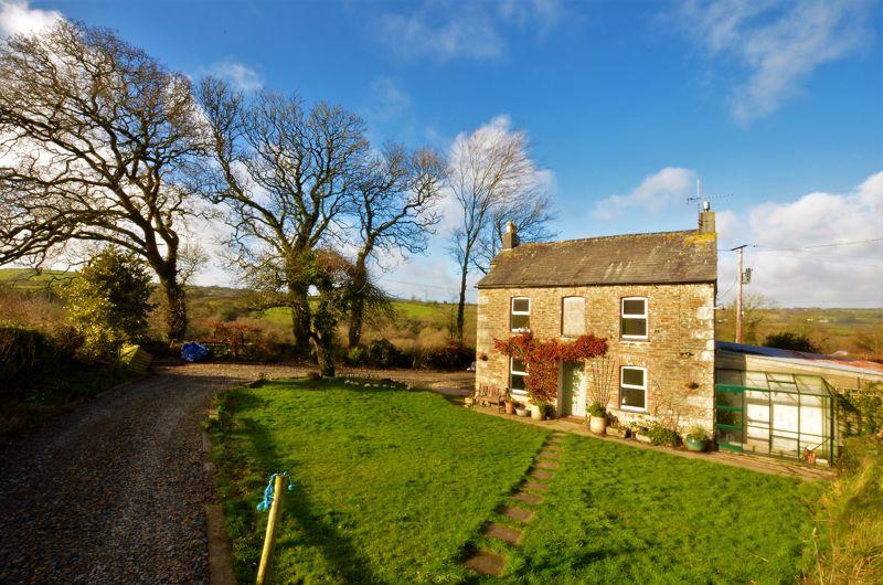 Nanstallon, Bodmin 3 bed farm house to rent £1,000 pcm (£231 pw)
