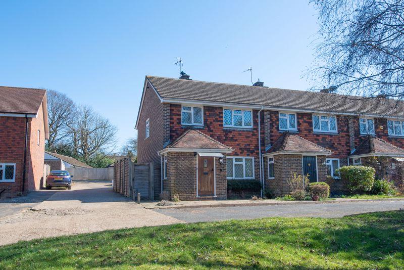 London Road, Uckfield 3 bed semidetached house £335,000